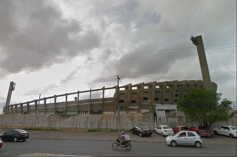 Estádio Albertão na Av. Gil Martins