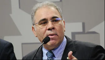 Médico Marcelo Queiroga