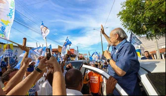 Sílvio Mendes cumpriu agenda de campanha na avenida Zequinha Freire.