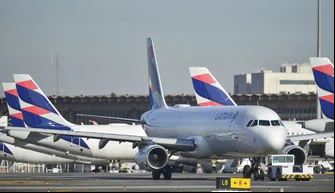 Aviões; aeroportos; Petrobras; combustíveis;