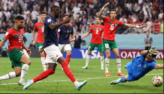 França se classifica para final após derrotar Marrocos.