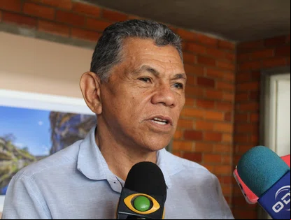 PT quer anunciar pré-candidato na visita de Lula, diz João de Deus