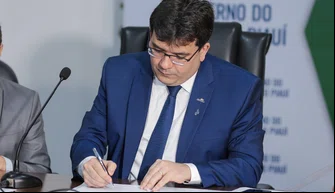 Rafael Fonteles assina autorização de crédito especial para investimentos na infraestrutura do estado.