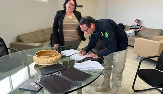 Prefeita de Piripiri, Jôve Oliveira, e Superintendente da PRF no Piauí, Bruno Dias, em reunião