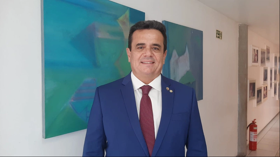 Deputado Henrique Pires.