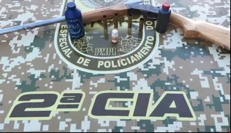 Polícia Militar prende suspeito por porte ilegal de arma de fogo em Esperantina