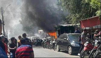 Incêndio em trailer de lanches no Dirceu
