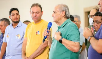 O evento de apoio ao candidato Silvio Mendes aconteceu na noite de quinta-feira (22)