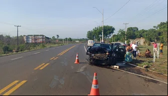 Colisão entre veículos na BR 343, em Piripiri