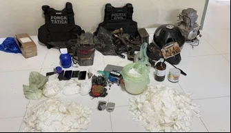 Materiais apreendidos com os suspeitos