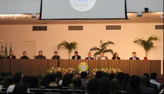 Polícia Civil realiza solenidade com troféus e medalhas