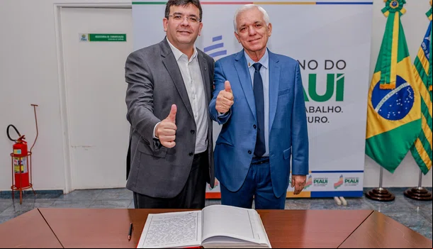 Rafael Fonteles transmite cargo para vice-governador e embarca para Oriente Médio